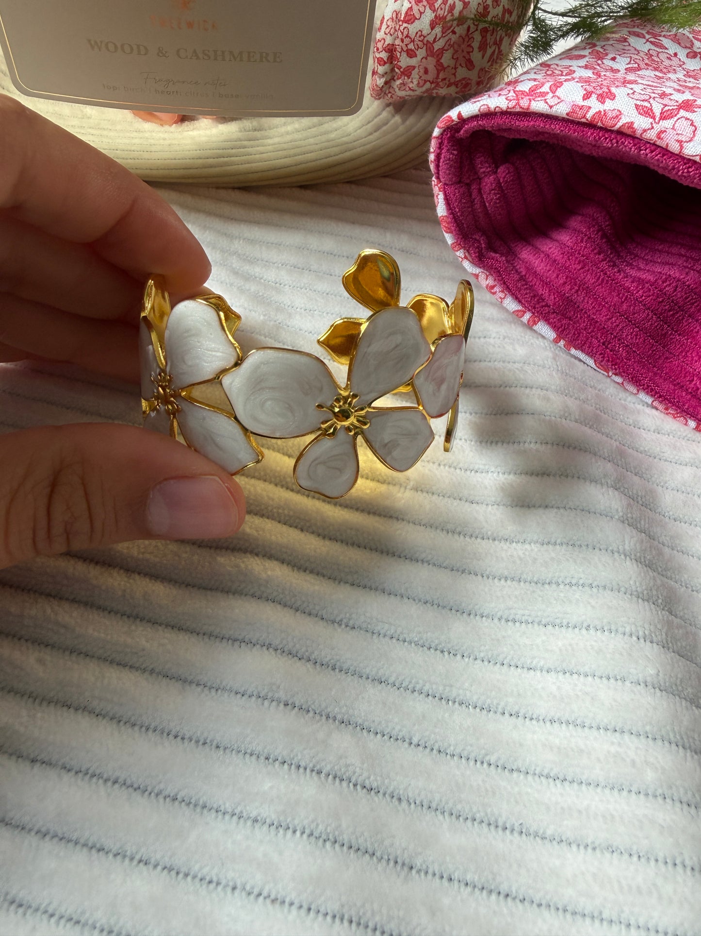 Bracelet Fleur Blanche en Acier Inoxydable
