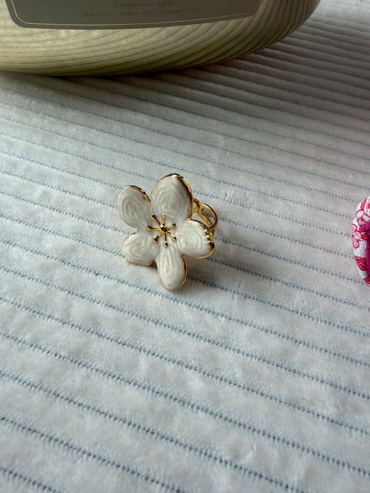 Bague Fleur Blanche en Acier Inoxydable
